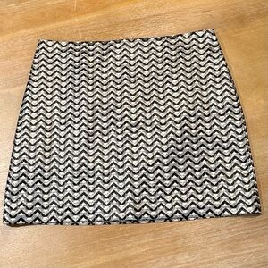 Trina Turk Women’s Blk/Wht/Metallic Zig Zag Chevron Pattern Mini‎ Skirt Sz 10